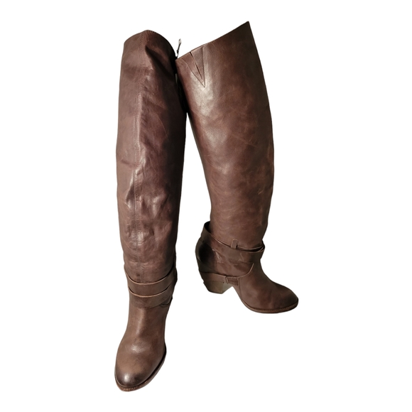 Fergie Varsity Riding Boots Womens Size 8 M Brown Leather Buckles Knee High - Picture 3 of 7